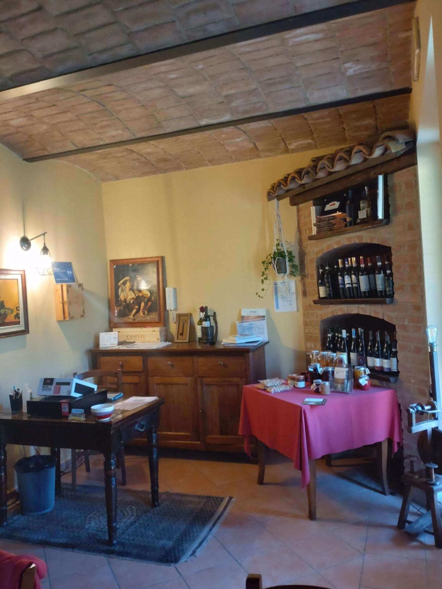 Agriturismo Cascina Varie Castagnito المظهر الخارجي الصورة