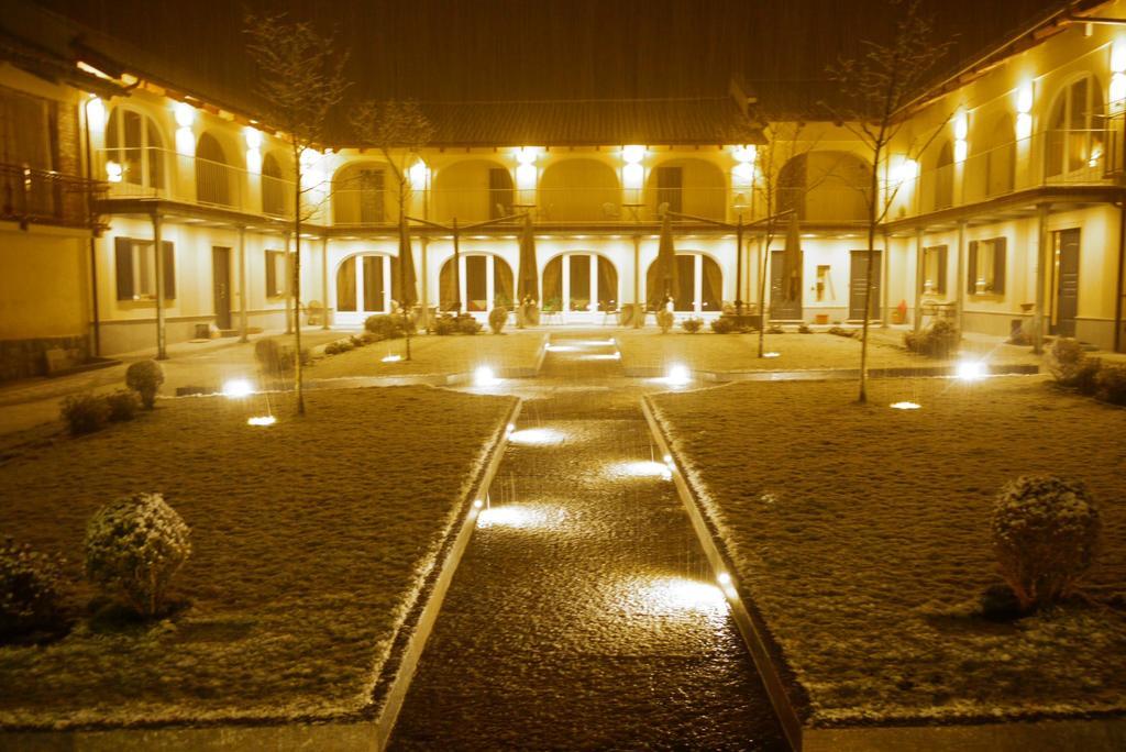 Agriturismo Cascina Varie Castagnito المظهر الخارجي الصورة