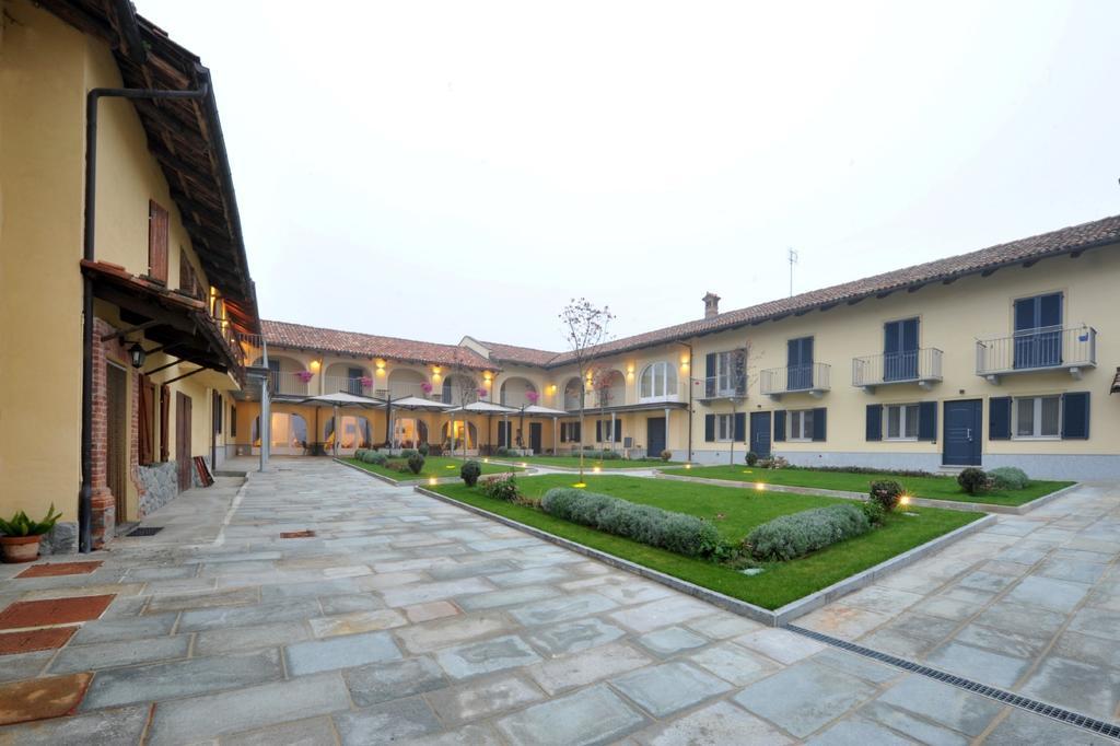 Agriturismo Cascina Varie Castagnito المظهر الخارجي الصورة