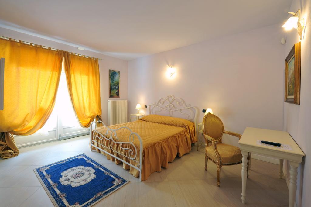 Agriturismo Cascina Varie Castagnito المظهر الخارجي الصورة