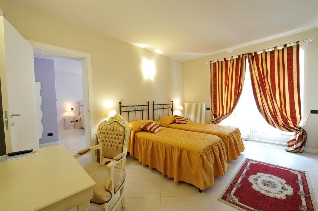 Agriturismo Cascina Varie Castagnito المظهر الخارجي الصورة