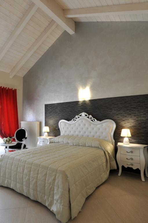 Agriturismo Cascina Varie Castagnito المظهر الخارجي الصورة
