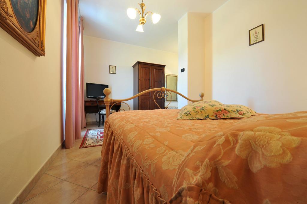 Agriturismo Cascina Varie Castagnito المظهر الخارجي الصورة