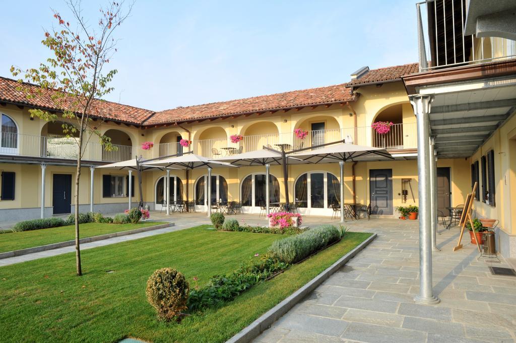 Agriturismo Cascina Varie Castagnito المظهر الخارجي الصورة