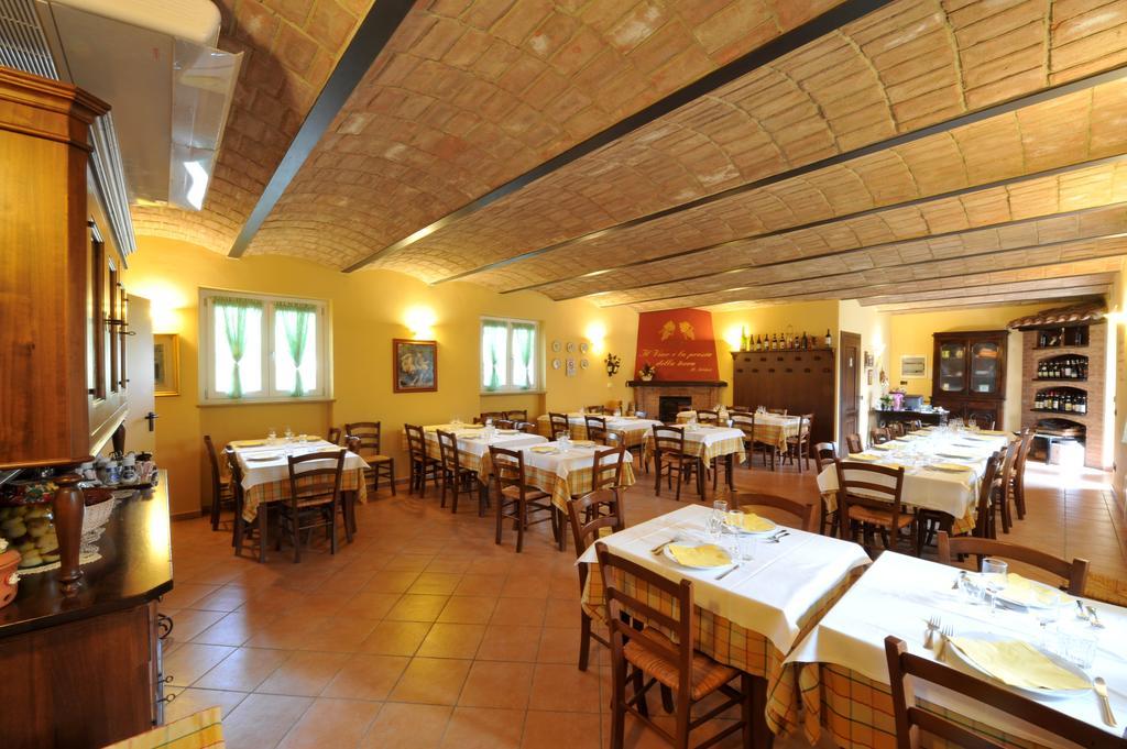 Agriturismo Cascina Varie Castagnito المظهر الخارجي الصورة