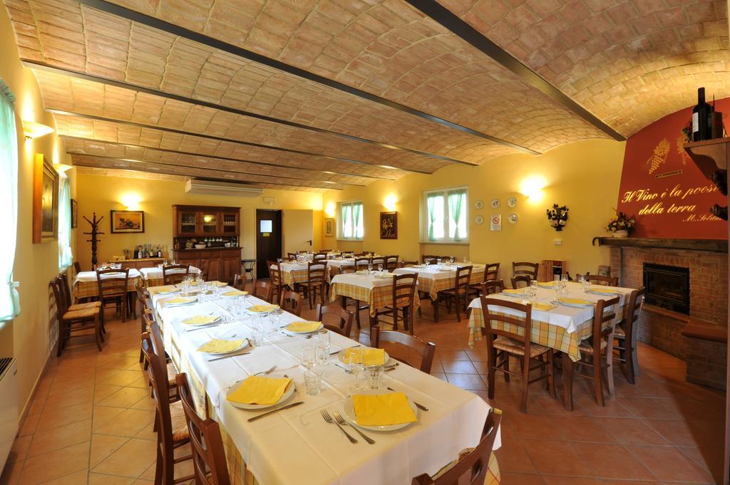 Agriturismo Cascina Varie Castagnito المظهر الخارجي الصورة