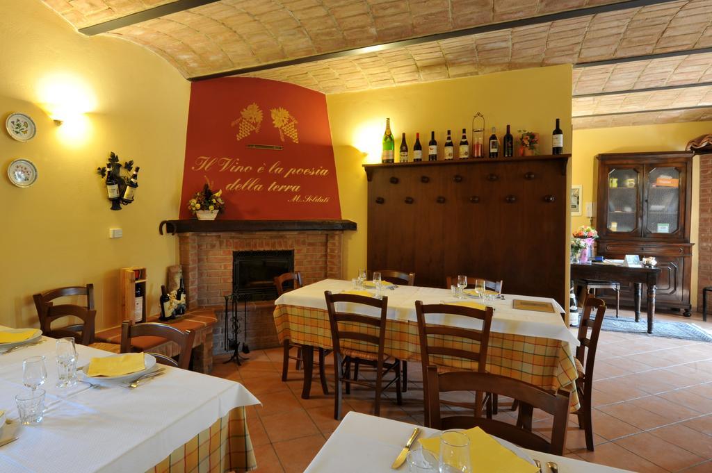Agriturismo Cascina Varie Castagnito المظهر الخارجي الصورة
